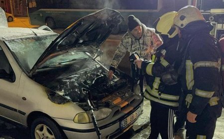 Tamirciden çıkardığı otomobil alev aldı