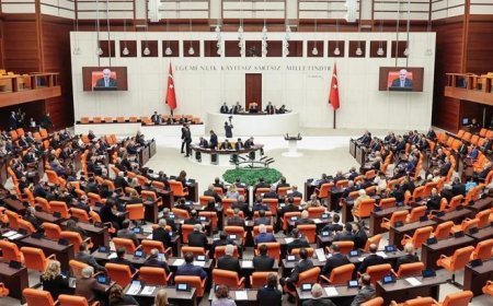 En düşük emekli maaş aylığı düzenlemesini içeren kanun teklifi TBMM'de kabul edildi