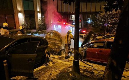 Beşiktaş'ta 4 otomobil alev alev yandı!