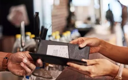 Resmi Gazete'de yayımlandı! Restoranlarda servis, masa ve kuver ücreti alınamayacak