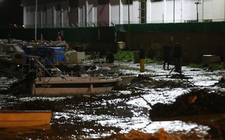 Çanakkale'de şiddetli sağanak! Kepez Çayı taştı