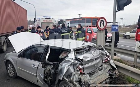 Çerkezköy’de tır otomobile arkadan çarptı: 3 yaralı