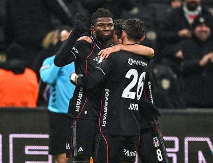 Beşiktaş'ta yeni santrafor gelene kadar gol umudu Toure!