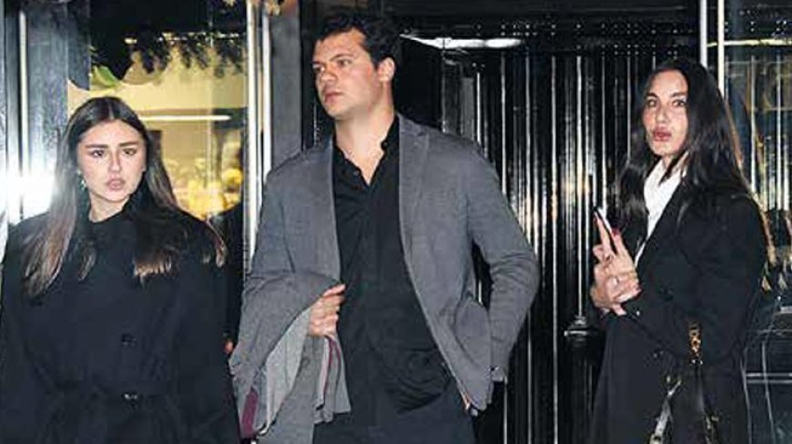 Tekneyle ayrıldılar