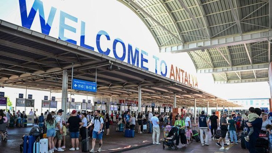 Antalya turizmi 2025 yılını ziyaretçi rekoruyla kapattı