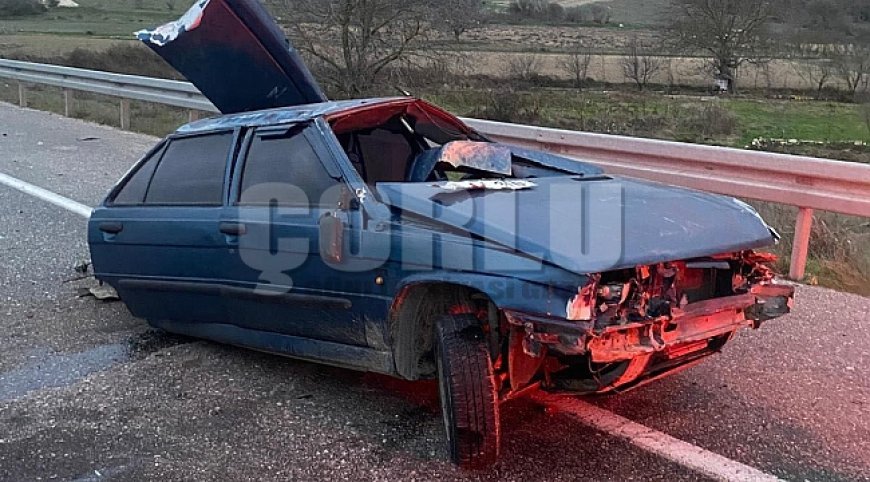 Pınarhisar'da otomobil bariyerlere çarpıp takla attı: 3 yaralı