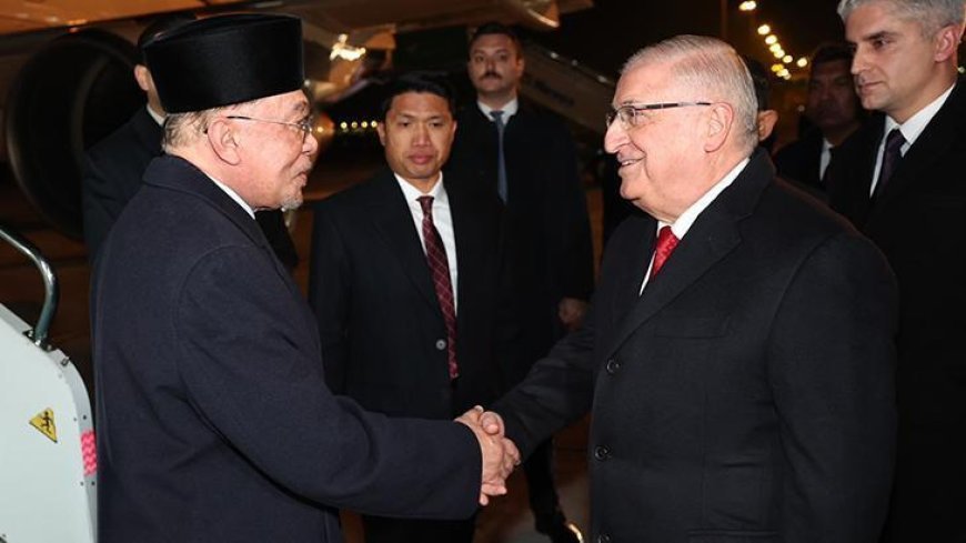 Bakan Güler, Malezya Başbakanı İbrahim'i karşıladı