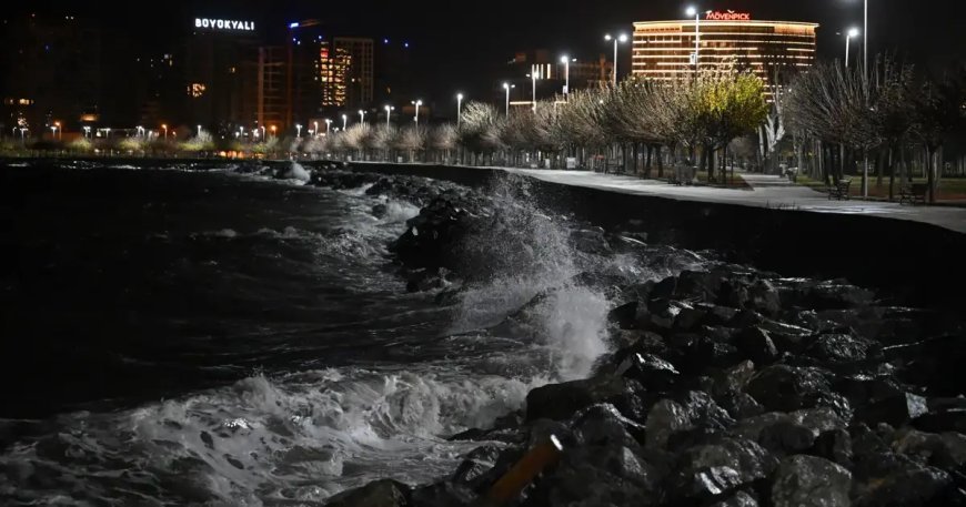 İstanbul'da deniz ulaşımına lodos engeli