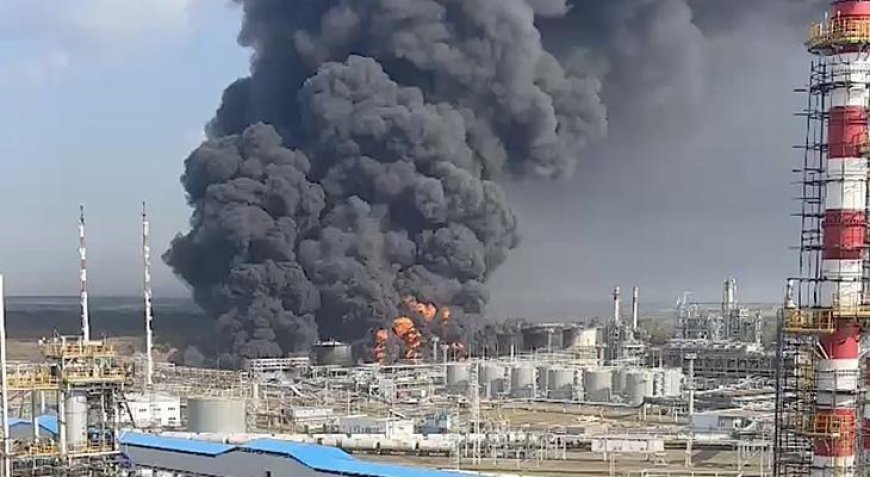 Rusya’da alevler yükseldi! Ukrayna’dan İHA saldırısı, petrol deposu hedef alındı