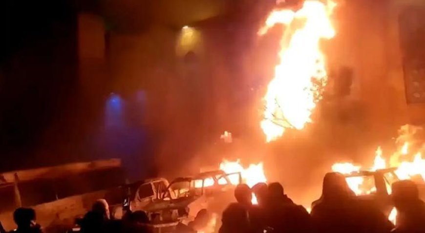 İran sokakları alev alev! Belediye binası ve cami ateşe verildi: Ölü sayısı artıyor