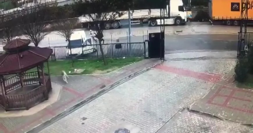 Adana'da silahlı saldırıya uğrayan baba yaralandı, oğlu öldü