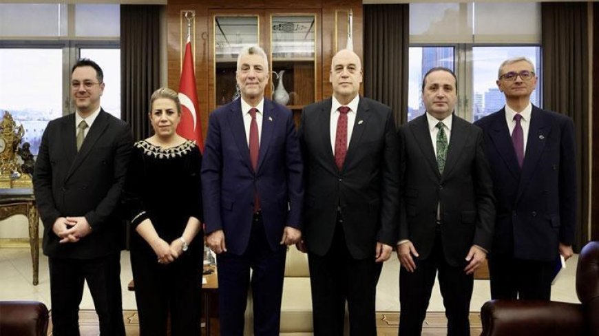 Bakan Bolat, büyükelçileri kabul etti