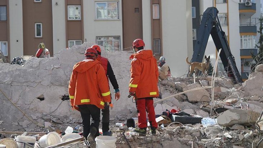 Depremde 56 kişinin öldüğü Zeray Apartmanı davası: 11 sanığa hapis cezası, 4 sanığa beraat