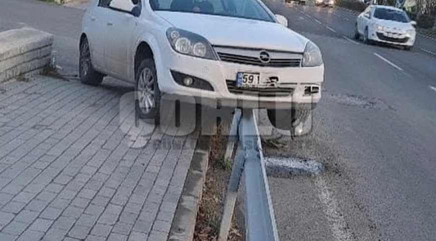 Çorlu'da Şaşkınlık Yaratan Kaza: Otomobil Bariyerin Üstüne Çıktı!