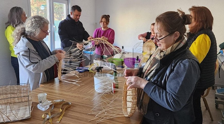 Başkan Sarıkurt’tan Üreten Kursiyerlere Ziyaret
