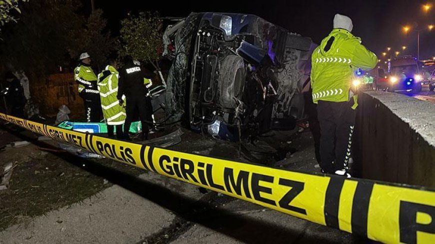 Adana'da otobüs devrildi! 8 kişi yaralandı