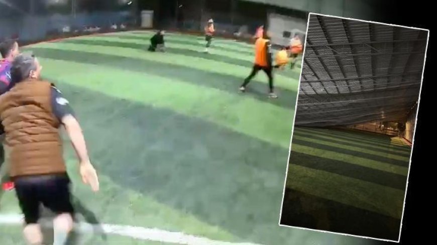 Antalya’da korkutan anlar! Halı sahanın çatısı çöktü, futbolcular son anda kurtuldu