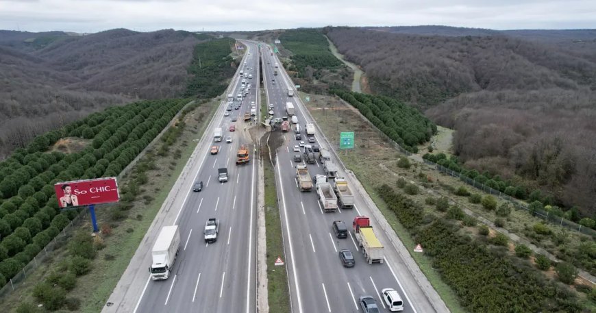 Kuzey Marmara Otoyolu’nda kaza. Şeritler trafiğe kapatıldı
