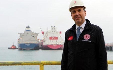 Bakan Bayraktar: 2 yılda 200 milyon metreküplük gazı gemilerle alır hale geleceğiz