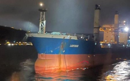 İstanbul Boğazı'nda faciadan dönüldü! Kıyıya sürüklenen yük gemisi kurtarıldı