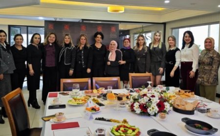 GÜNEŞLER OTEL’DE GÜÇLÜ KADINLAR BULUŞMASI
