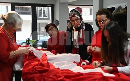 BÜYÜKŞEHİR’DEN BAYRAĞA SAYGI EMEĞE DEĞER