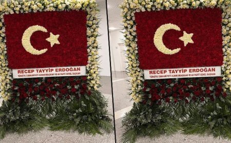 Cumhurbaşkanı Erdoğan'dan MHP'nin 57. kuruluş yıl dönümü için Türk bayraklı kutlama çiçeği
