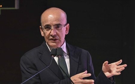 Bakan Şimşek'ten Türkiye dayanıklılığını koruyor mesajı