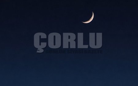 Ramazan’ın ilk iftarında Tekirdağ semalarında hilal güzelliği