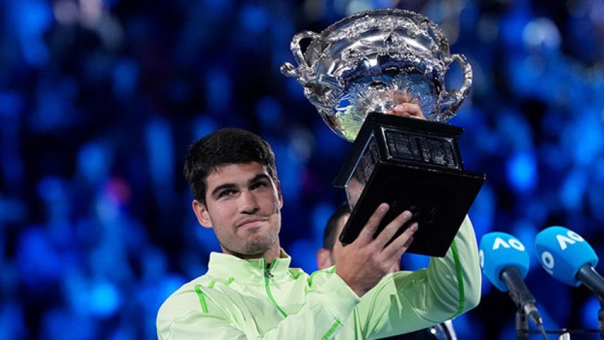 Carlos Alcaraz, Avustralya Açık'ta 88 yıllık rekoru tarihe gömerek şampiyon oldu!