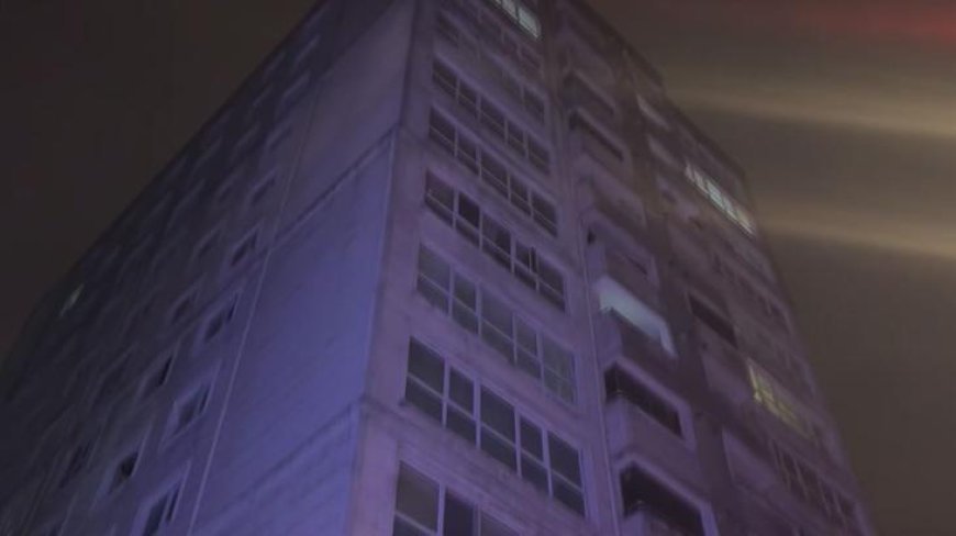 Esenyurt'ta 14 katlı binada yangın: 4 kişi dumandan etkilendi