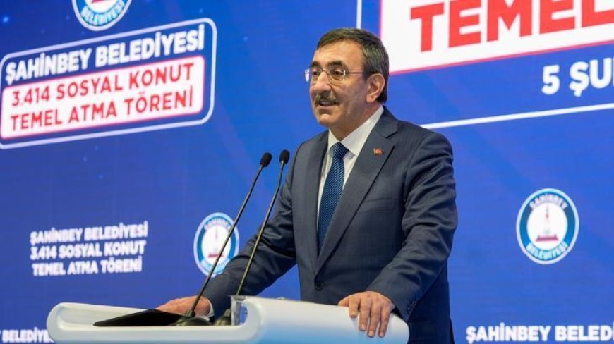 Cumhurbaşkanı Yardımcısı Yılmaz: Bol bol konuşup gezenlerin ne iş yaptıkları görüyoruz