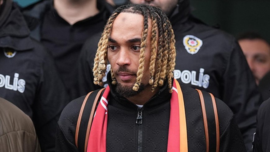 Yine, yeniden, Sacha Boey