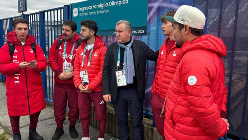 Bakan Bak İtalya’da milli sporcuları ziyaret etti
