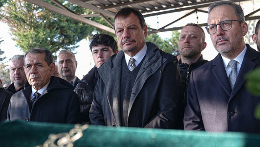 Ergin Ataman'ın annesi son yolculuğuna uğurlandı