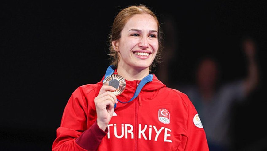 Buse Tosun Çavuşoğlu: Kadın güreşi olimpiyatlarda tarih yazabilir