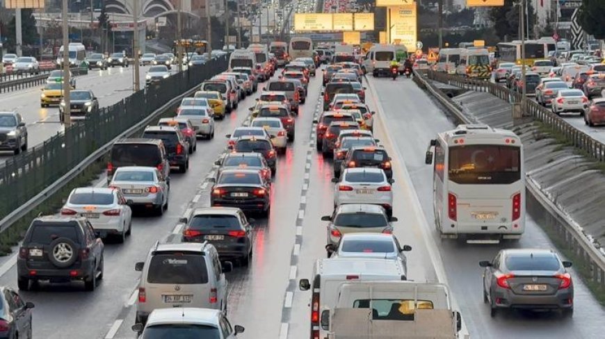 İstanbul trafiği, iftar öncesi yüzde 85'i gördü! İşte bölge bölge son durum