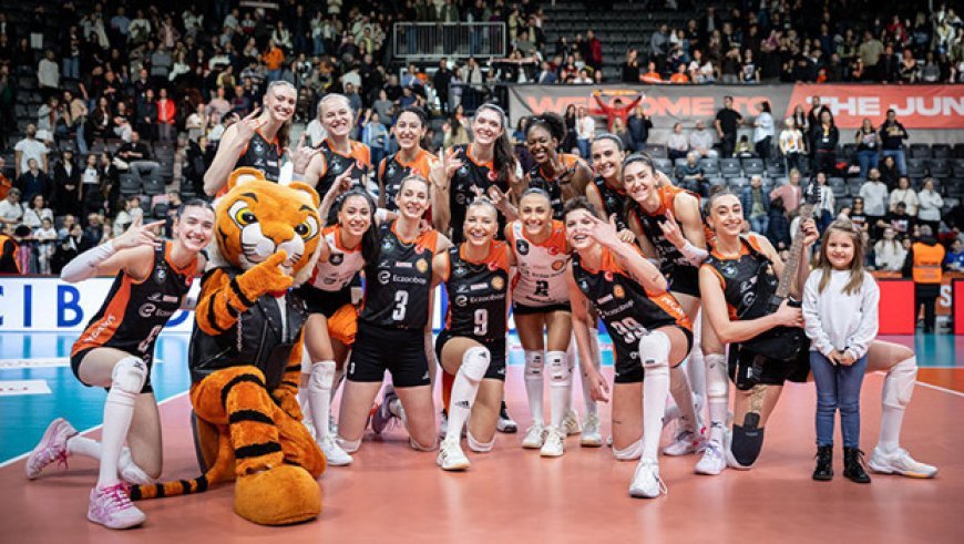 Eczacıbaşı Dynavit Beşiktaş'a set vermedi!