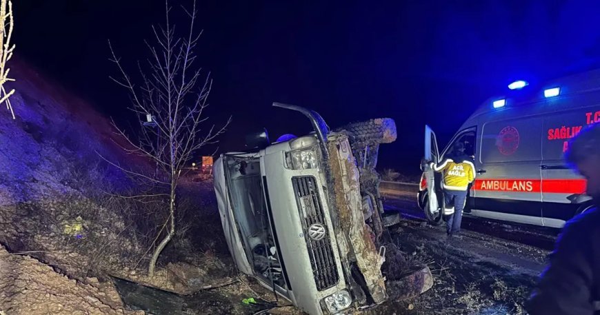 İşçi servisi şarampole devrildi. 17 yaralı