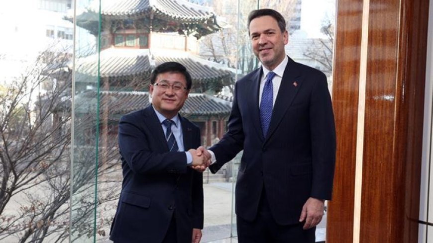 Bakan Bayraktar, Güney Kore’de!