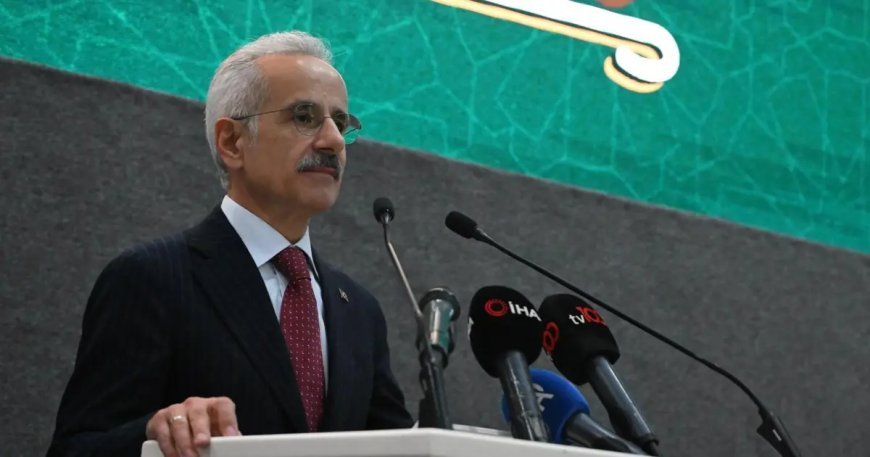 Sosyal medya düzenlemesinde sona gelindi. 15 yaşından küçükler hesap açamayacak