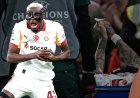 Galatasaray'dan Liverpool maçında sakatlanan Osimhen ve Lang için açıklama! 'Kolunda kırık tespit edildi'