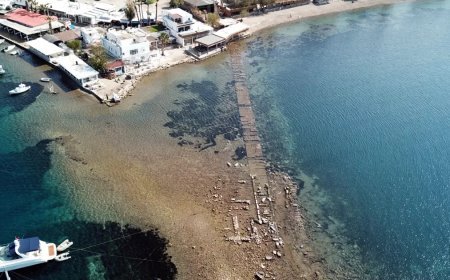 Bodrum'da deniz çekildi, tarihi kalıntı ortaya çıktı