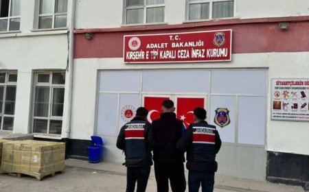 Cezaevinden izinli çıktı, uyuşturucu satarken yakalandı
