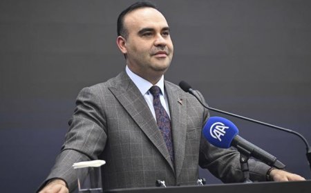 Bakan Kacır'dan iş insanlarına 'sanayi bölgesi' çağrısı: 2'sini İstanbul olarak biz yapalım