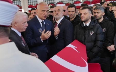 Bakan Ersoy'dan İlber Ortaylı için duygusal veda