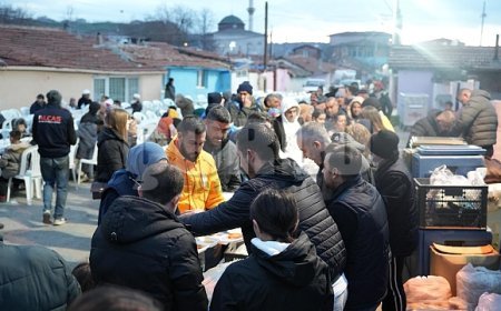 Hıdırağa’da Gelenek Bozulmadı Gönüller Aynı Sofrada Buluştu