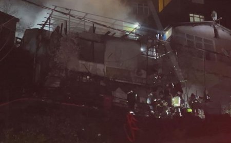 Sarıyer'de 2 gecekondu alev alev yandı; 4 yaralı