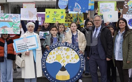 Öğrencilerden Mavi Dünya Gününde Barış İçin Su