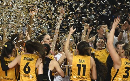 Kupa Voley'de şampiyon Vakıfbank!